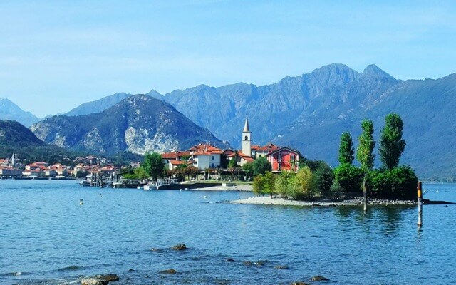 Browse villas and holiday homes in Lake Maggiore