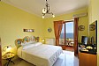Camera da letto con bagno