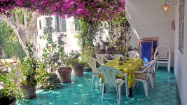 Click for more pictures of Casa Gennaro
