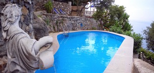 Click for more pictures of Villa Ernestina B