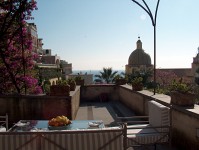 Click for more pictures of Appartamento Re Gioacchino