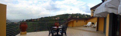 Click for more pictures of Villa Floriana B
