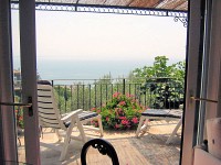 Click for more pictures of Villa Albarosa A