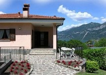Click for more pictures of Villa Acero Rosso A