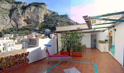 Click for more pictures of Casa Arabella