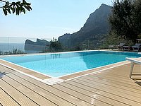 Click for more pictures of Villa Serenatella B