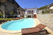 Click for more pictures of Residence Serenata E