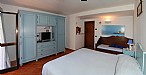 Bedroom 7 with en-suite bathroom