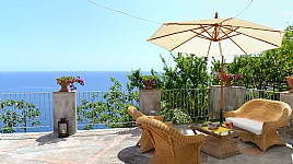 Click for more pictures of Villa Fucsia