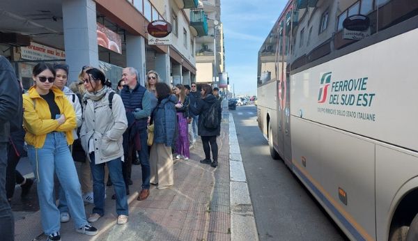 Ferrovie Sud Est bus Bari