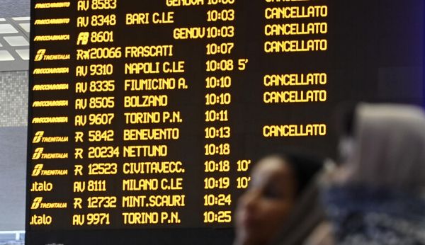 Italy transport strike trains buses taxis airport