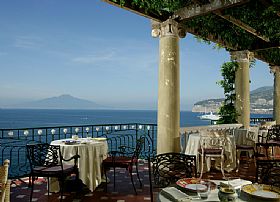 Hotel Bellevue Syrene Restaurants, Restaurant in Sorrento Coast, Italy