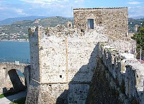 Aragonese Castle