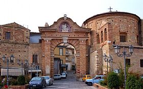 penne abruzzo town italy pescara summerinitaly guide