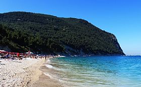 Sassi Neri Beach