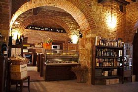 Bruschetteria La Dolce Vita Wine Bar