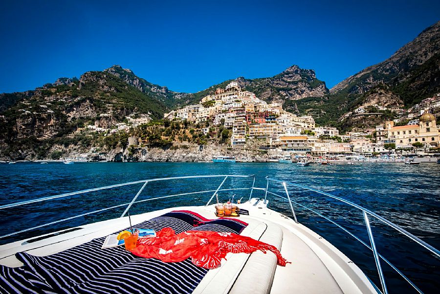 Valentine's Boat Rent in Positano