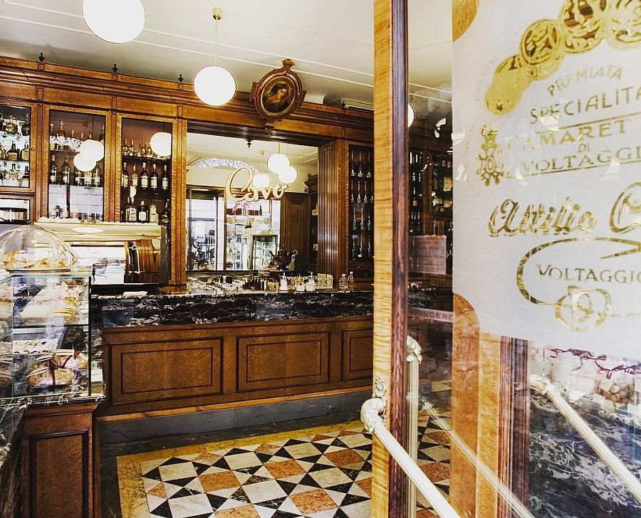 Historic Cafe Liquoreria Marescotti di Cavo