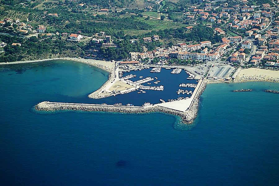 Dominella Beach