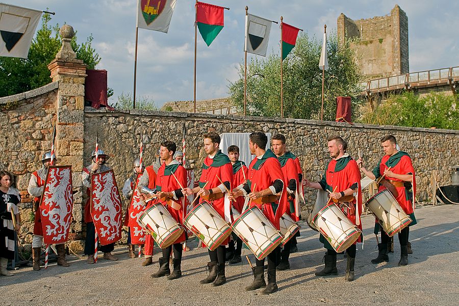 Monteriggioni Medieval Festival, Event in Tuscany, Italy
