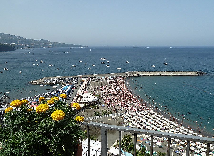 Meta Lido Beaches