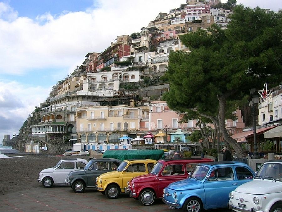 Parking in Positano