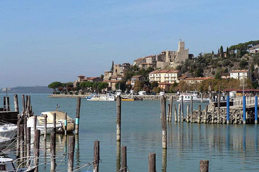 Passignano Rent Boat
