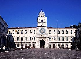 Piazza dei Signori and Via Dante