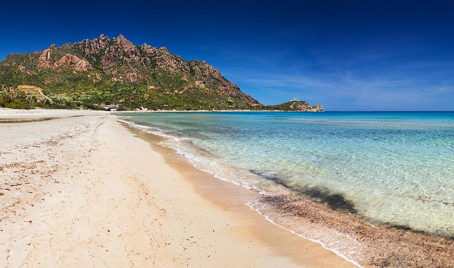 Foxi Manna Beach