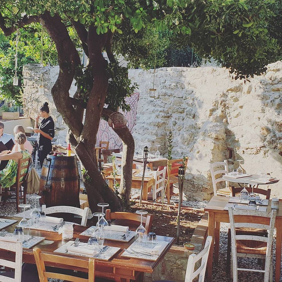 Ozium Restaurant