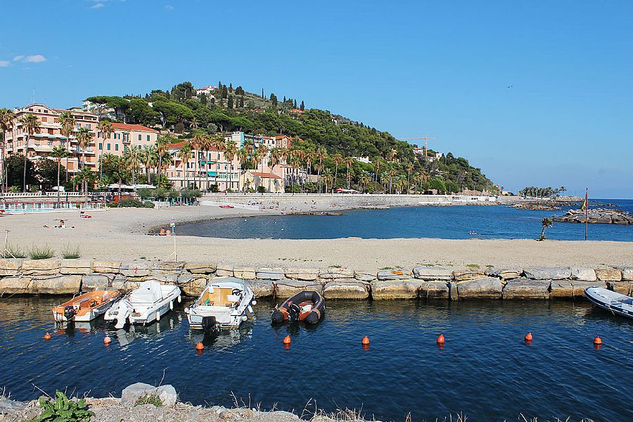 Borgo Peri Beach Imperia