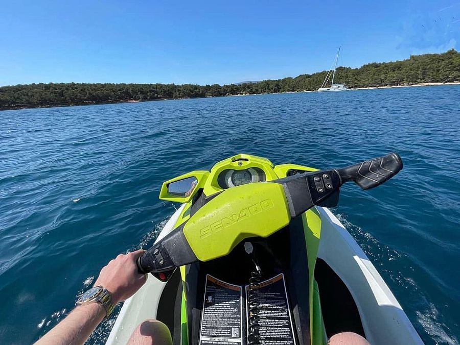 Jet Ski Sorrento at Meta